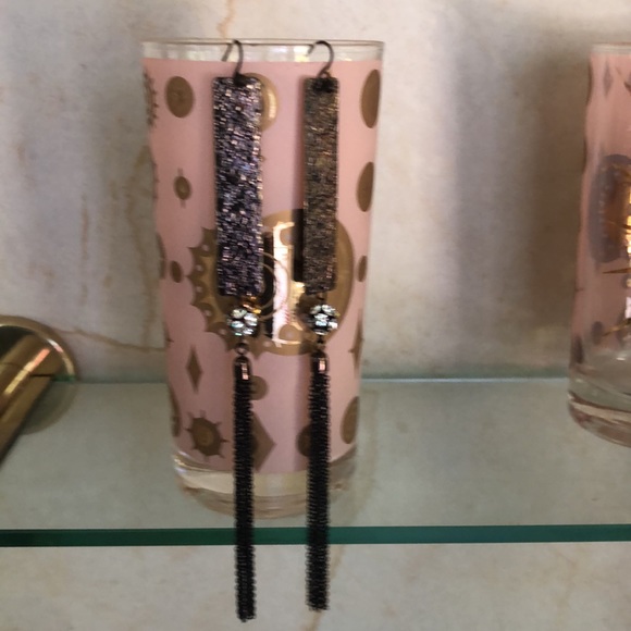 elegant mixed metal tassel/rhinestone pierced earrings - Picture 7 of 7